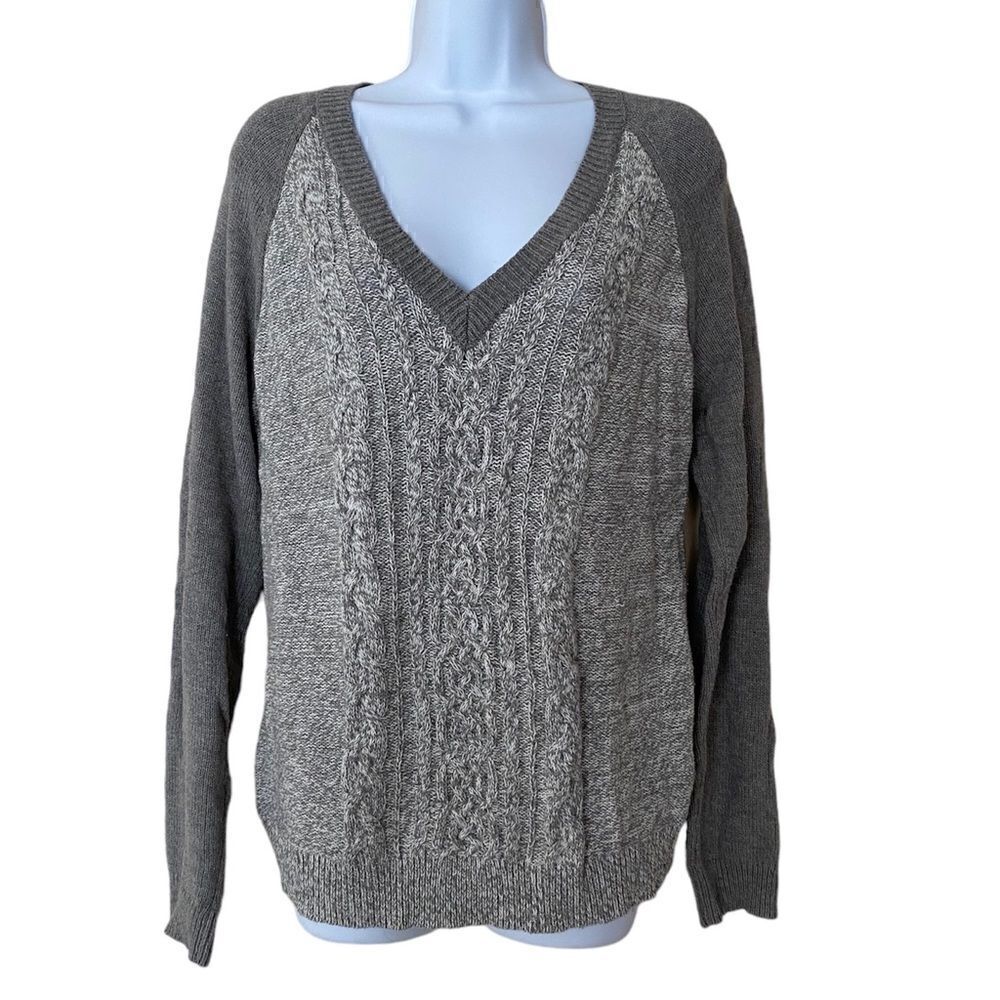 Chaps classic V-neck cableknit sweater